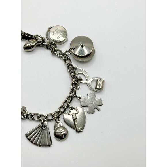 VINTAGE 1950'S 7" SILVERTONE METAL MECHANICAL CHARM BRACELET 18 CHARMS - Picture 5 of 6